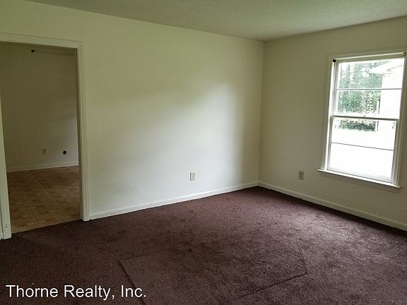 2nd image of 520 Canary Dr