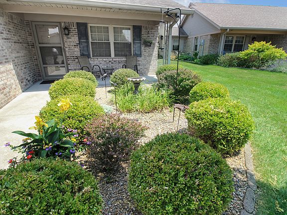 2nd image of 4043 Oak Trail Dr