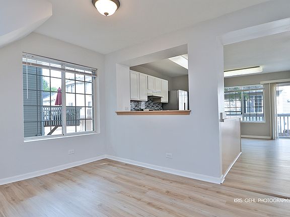 5th image of 321 W Whispering Oaks Ln #321