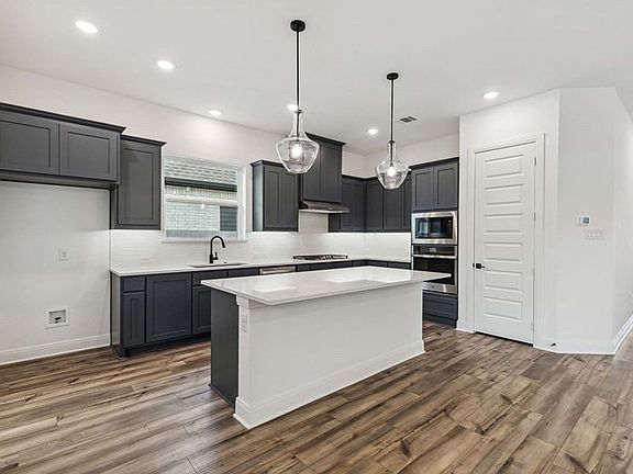 The Amalia - Kitchen