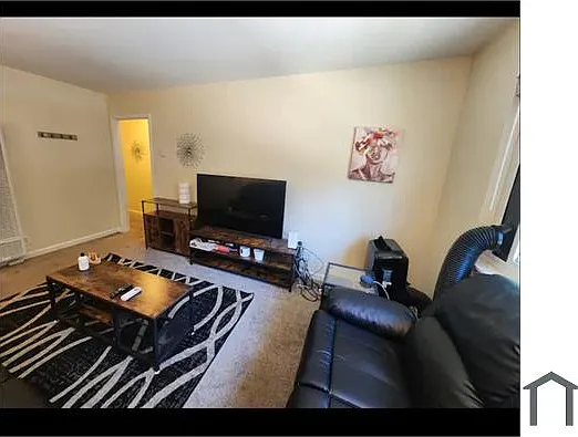 9716 Mountain Blvd #2 — Photo 6