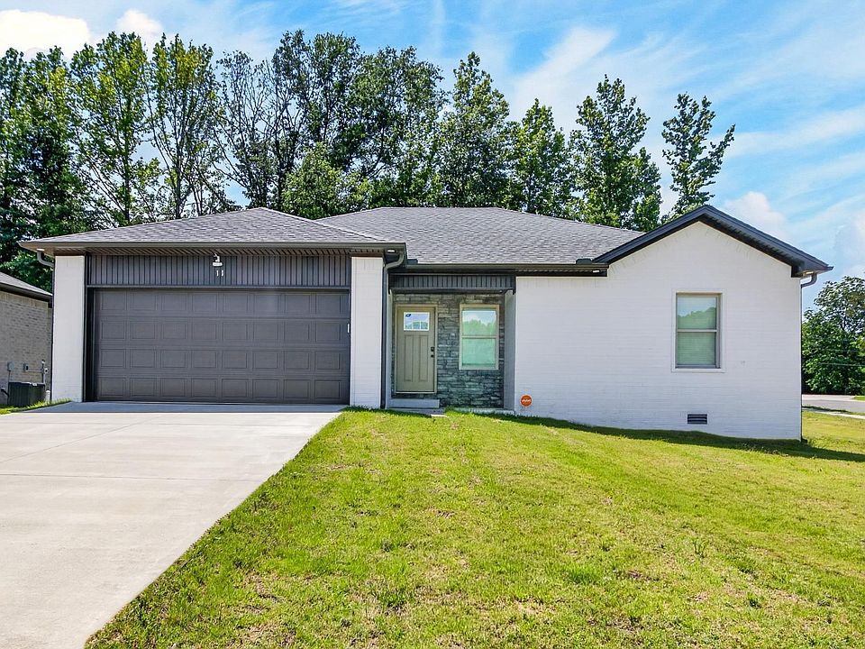 1st image of 11 Edward Dr