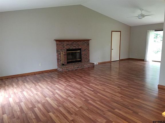 2nd image of 10 Abbey Ct