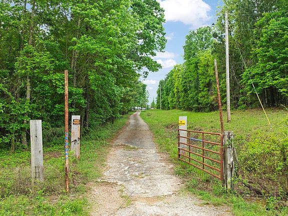 2nd image of 3546 N 2000th Rd