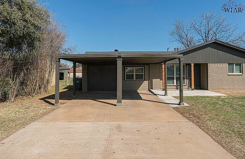 4 bed, 1.5 bath, 1467 sqft, $1,650 — Photo 4