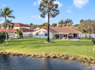 15040 Windbluff St, Davie, FL 33331