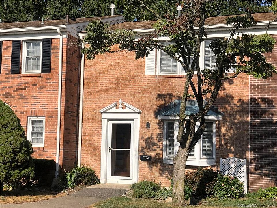 1st image of 152 Penn Cmn #152