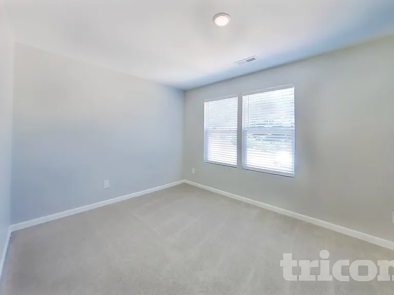 166 Oak Creek Rd — Photo 9
