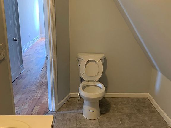 5th image of 314 Amherst St Floor 3