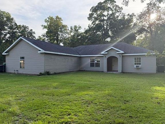 2nd image of 130 Blueberry Ln
