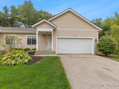 669 Wren Ct #6, Middleville, MI, 49333