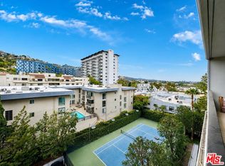1100 Alta Loma Rd APT 902, West Hollywood, CA 90069