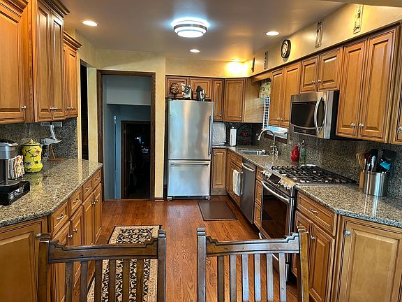4th image of 9358 S 82nd Ct