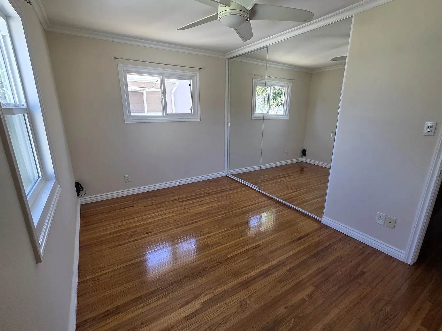 3 bed, 1140 sqft, $5,000 — Photo 4