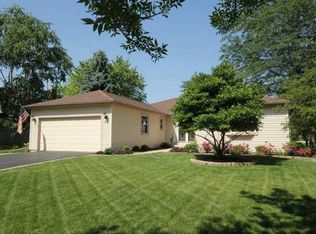 1521 Applegate Dr, Naperville, IL 60565