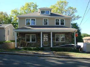 5 Spruce St, Wakefield, MA 01880