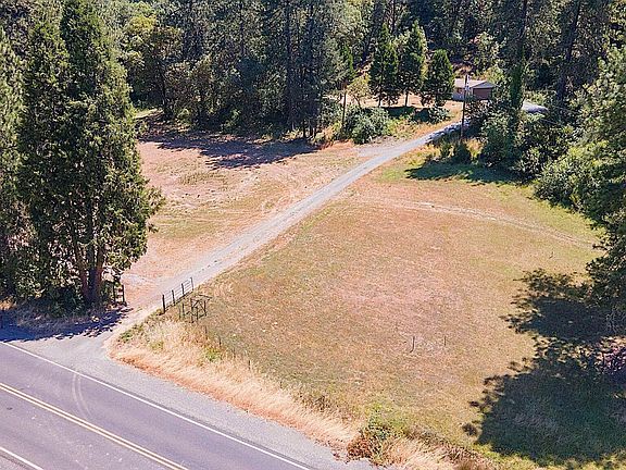 3rd image of 11230 Lower River Rd