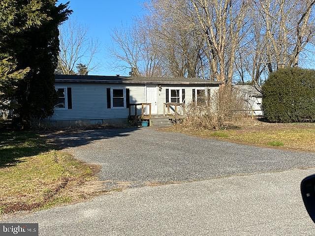 1st image of 19213 E Meadowview Dr