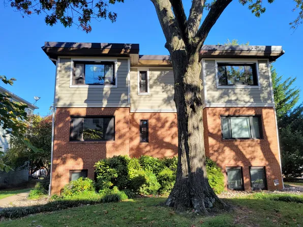 1127 N Stuart St APT 4, Arlington, VA 22201