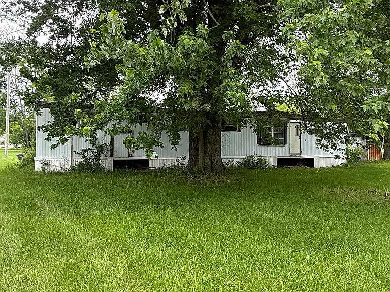 1404 N Rumbaugh Ln #28 — Photo 3