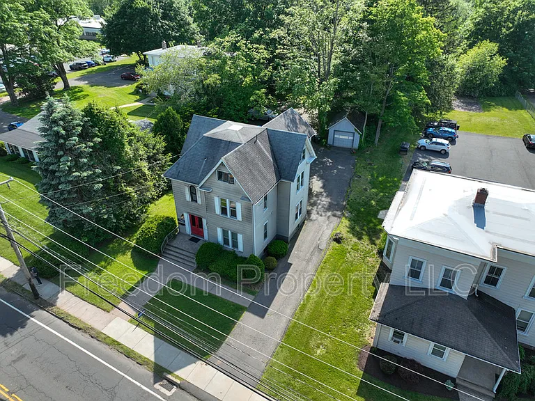 242 N Main St — Photo 19