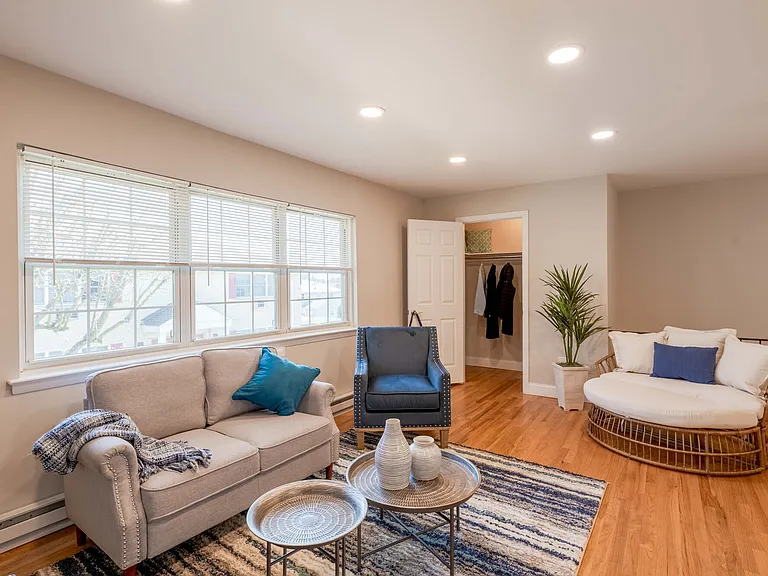 Cloverdale Park Apartments, LLC — Photo 7