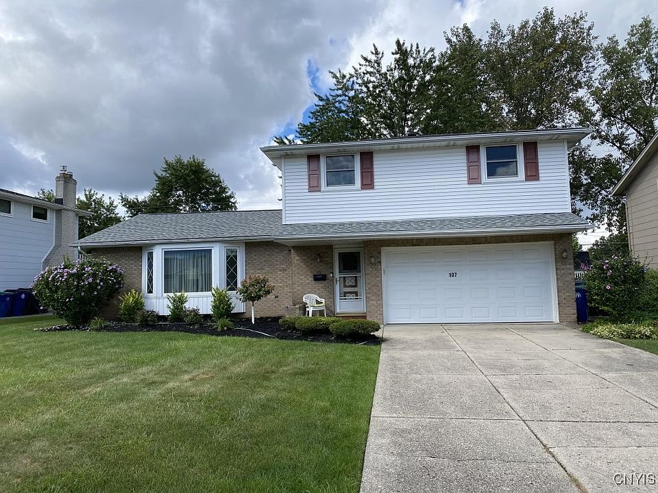 1st image of 107 Macarthur Dr