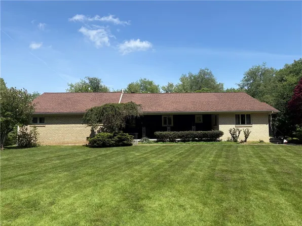135 N 2nd St, Greenville, PA 16125