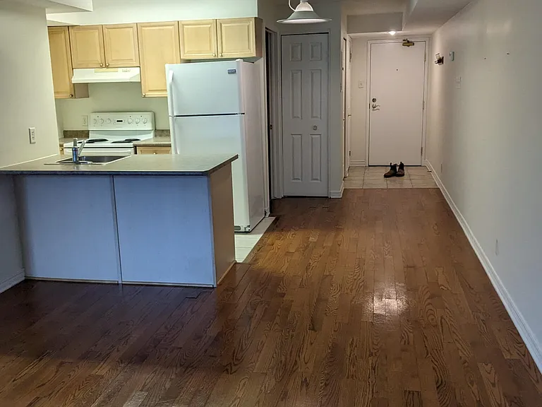 429 Somerset St W #204 — Photo 6