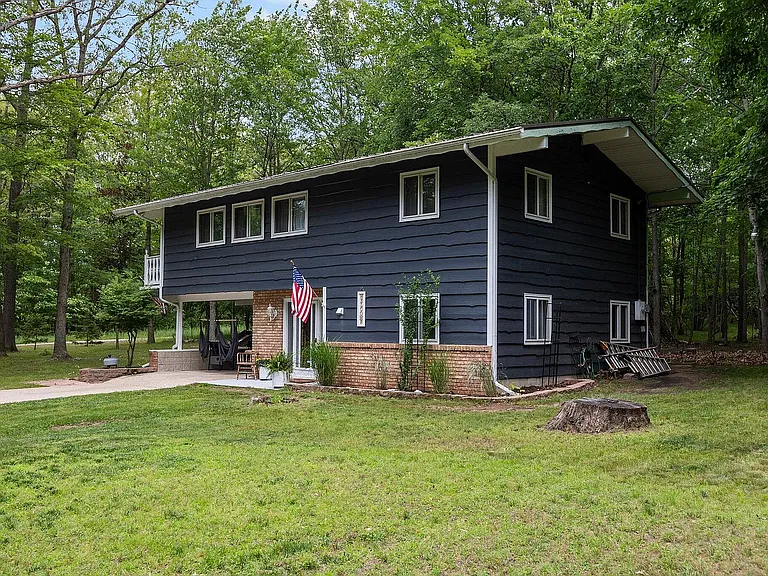 9210 Timberlane Dr — Photo 2