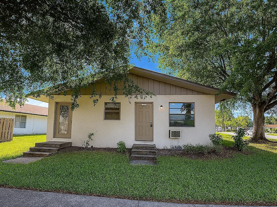 3539 Melaleuca Ln
