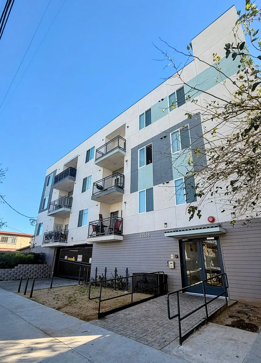 Building Photo - Bear Claw Apartments