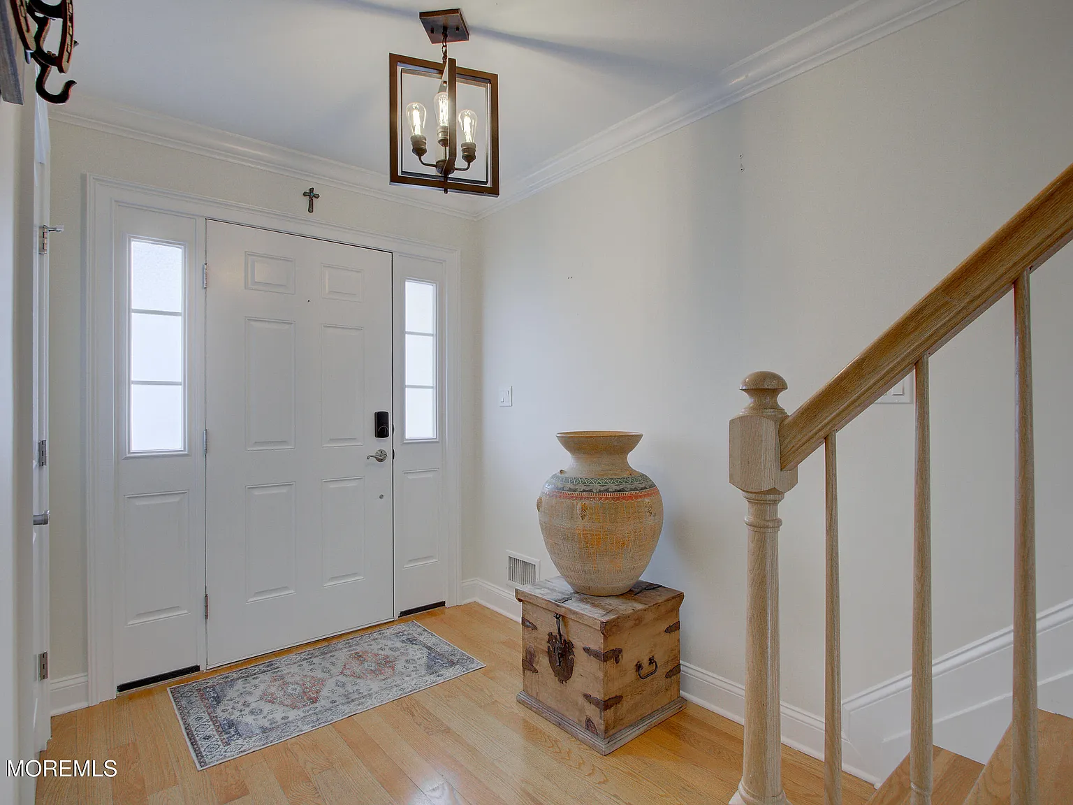 3 bed, 1961 sqft, $5,000 — Photo 4