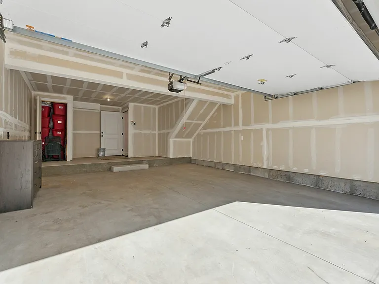 Attached Garage