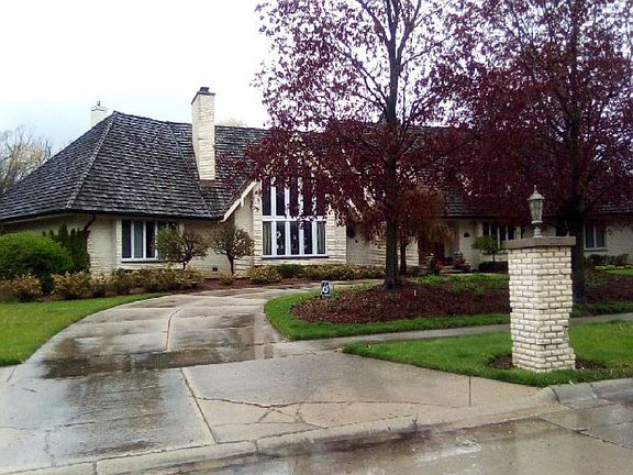 3rd image of 2300 Tennyson Ln