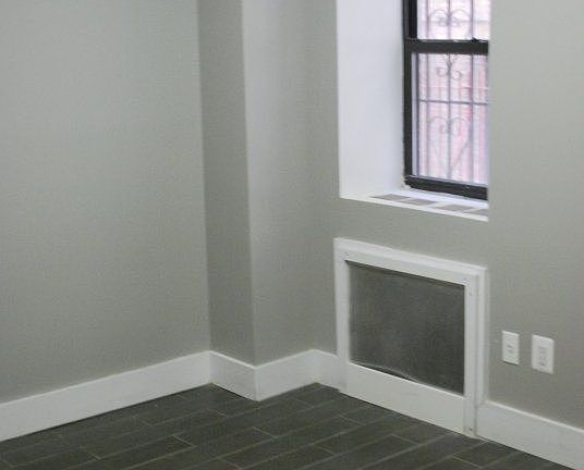 2nd image of 79 Saint Nicholas Pl APT 3C