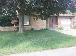 81 Lincoln St, Sandusky, MI 48471