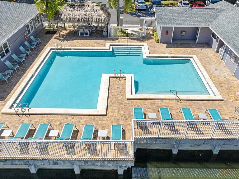 The Lauderdale at Hampton Pines — Photo 7