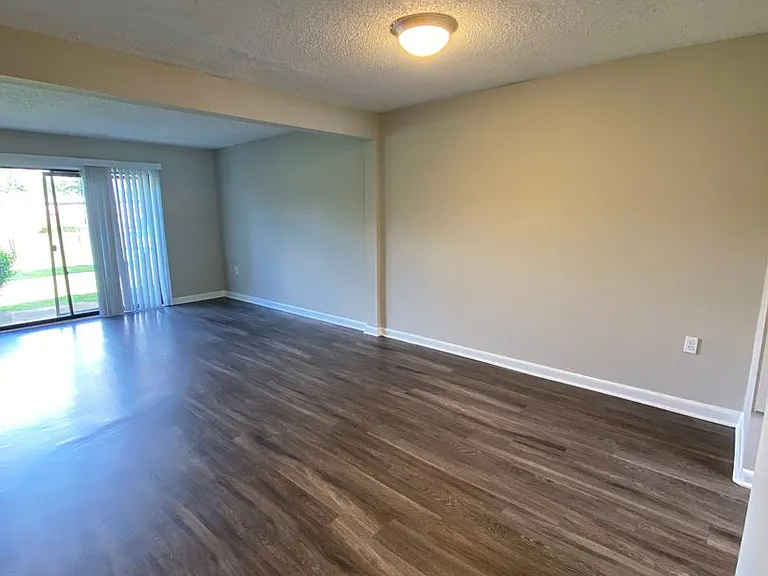 Gleneagle Apartment Homes — Photo 66