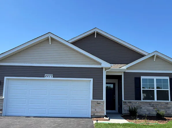 2277 Redwood Trl, Wonder Lake, IL 60097