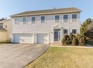 120 Ruzich Dr, Bartlett, IL 60103