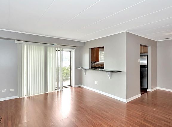 5th image of 5241 James Ln APT 1113