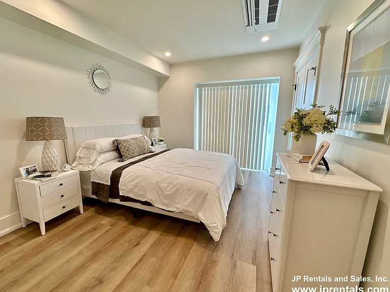 4459 Washington St #2 — Photo 6