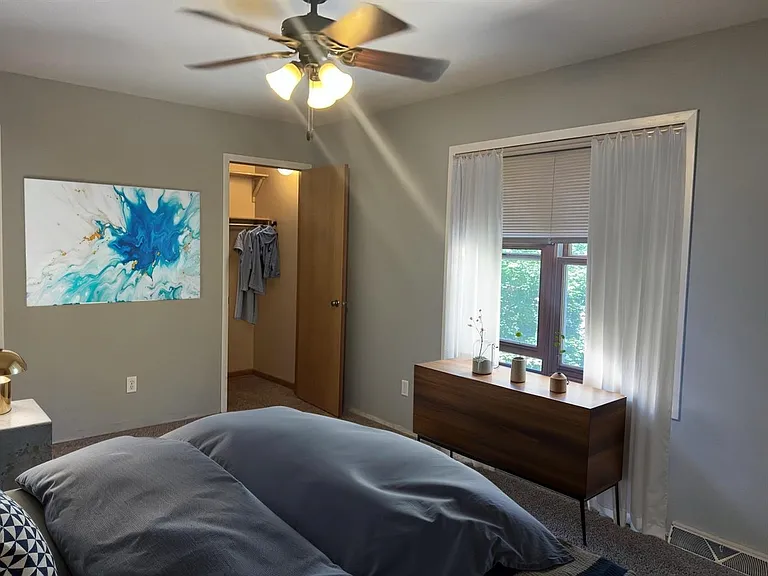5 S Thompson Dr — Photo 5