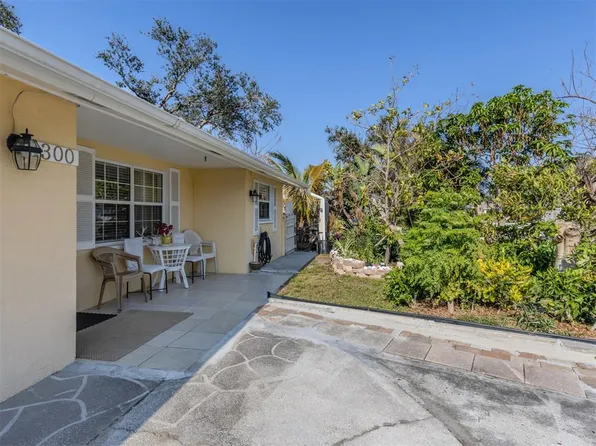 1300 Indus Rd, Venice, FL 34293