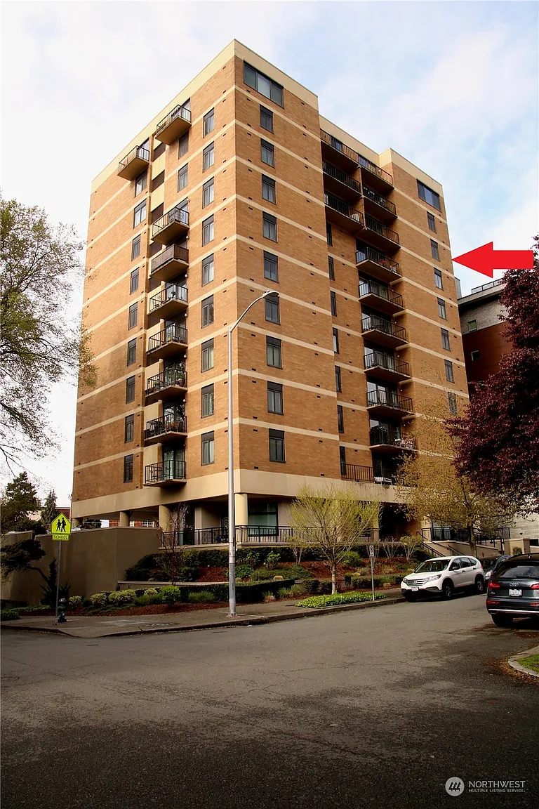 1300 University Street #9C photo 1