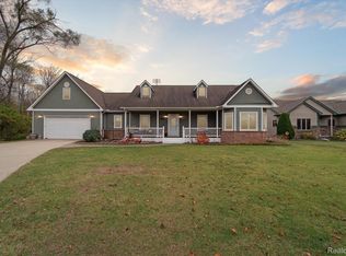 9216 Newburgh Rd, Livonia, MI 48150