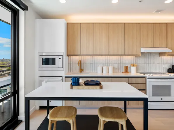 30 Park Lane North image 10 of 39