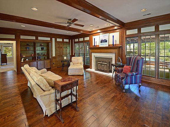 5th image of 9458 Plantation Way Ln