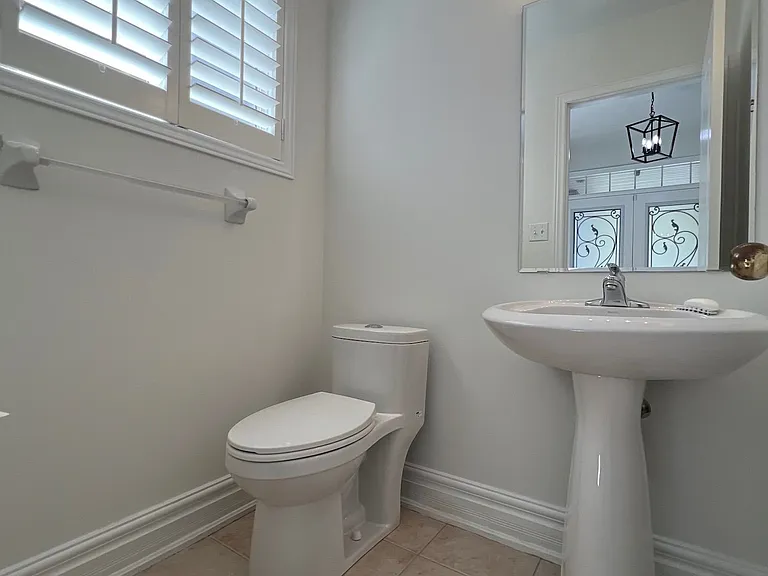 3895 Henrietta Way #MAIN — Photo 28